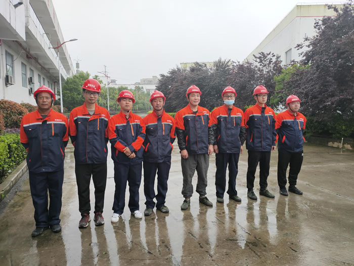 沁陽市恒瑞實業有限公司在金正大防腐施工